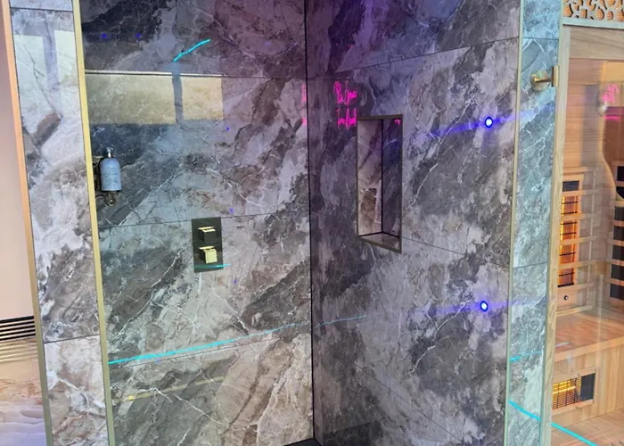 Royale By Highfield Apartment *